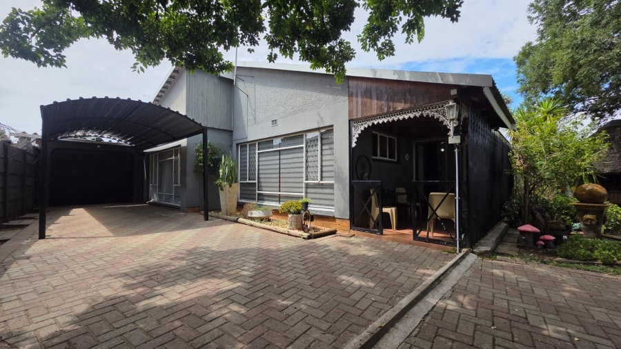 To Let 3 Bedroom Property for Rent in Wilkeville North West